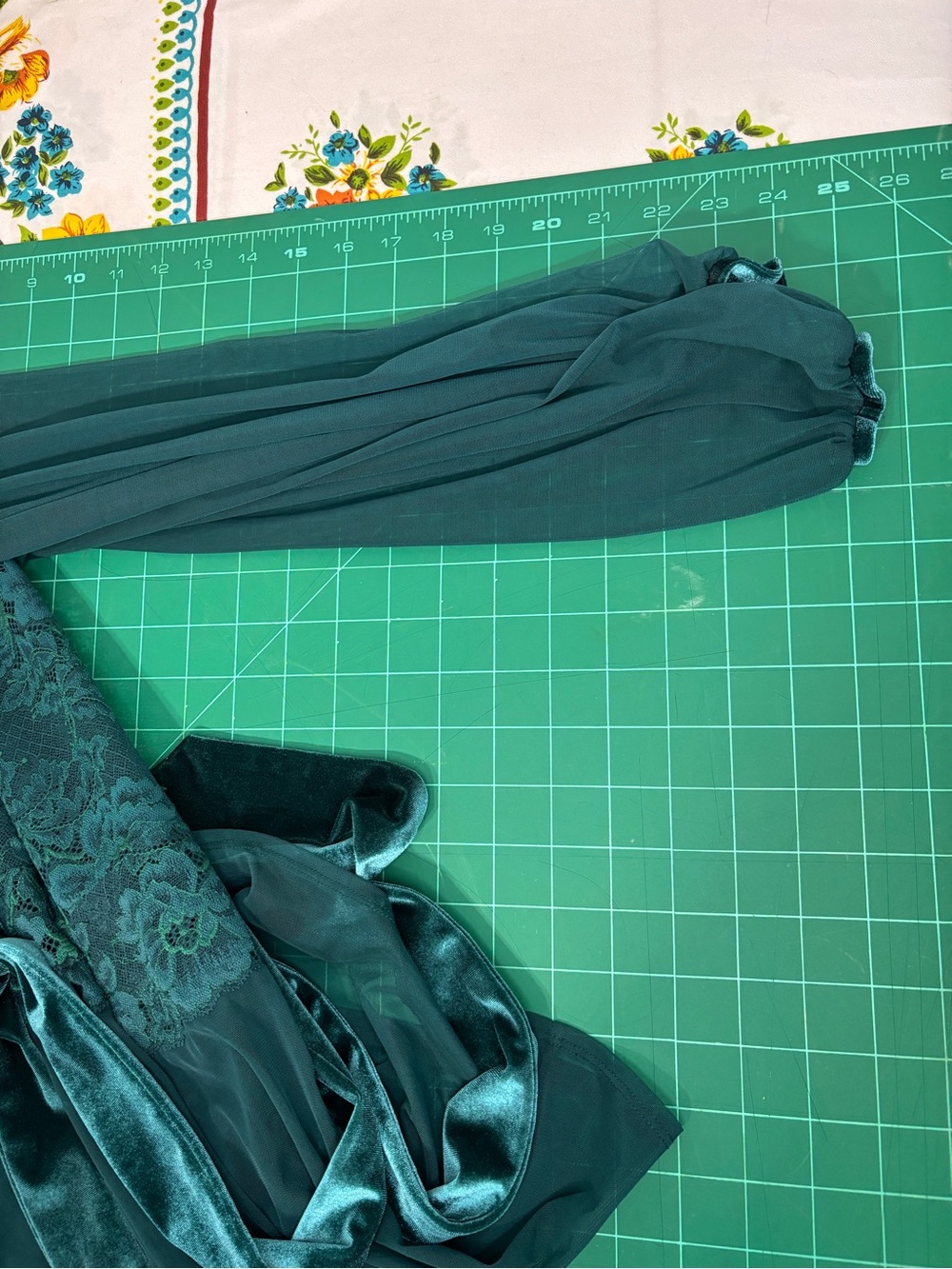 La SENZA Deep Teal Green Sheer Lace Short Robe Satin Tie Mesh Layer Sleepwear - Picture 8 of 12